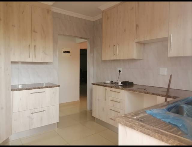 3 BEDROOM FREEHOLD FOR SALE IN GELUKSDAL